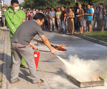 泽华公司举行消防应急演练